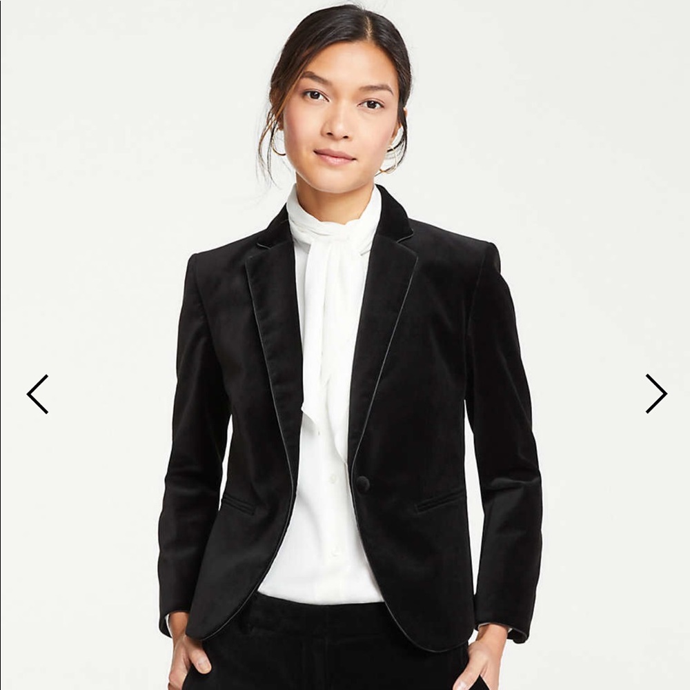 Ann Taylor black velvet blazer
